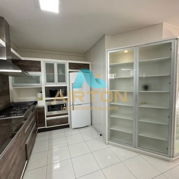 Apto loca��o de ver�o na quadra do mar, itapema SC