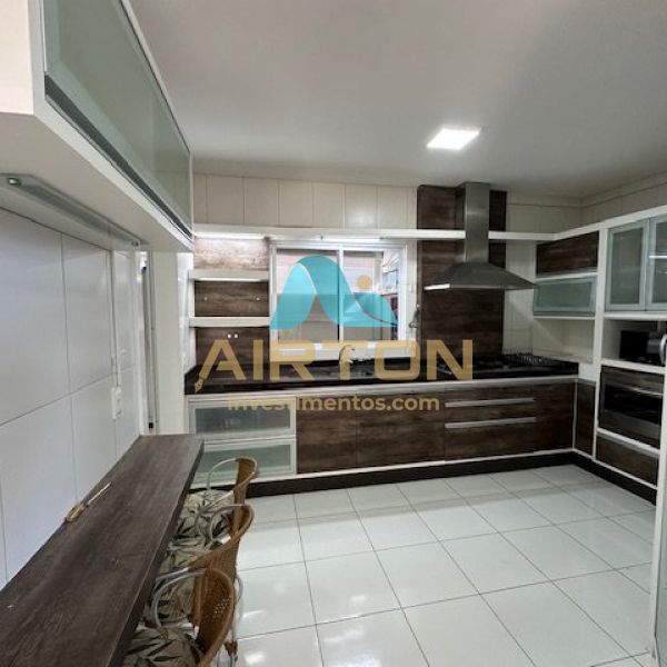 Apto loca��o de ver�o na quadra do mar, itapema SC