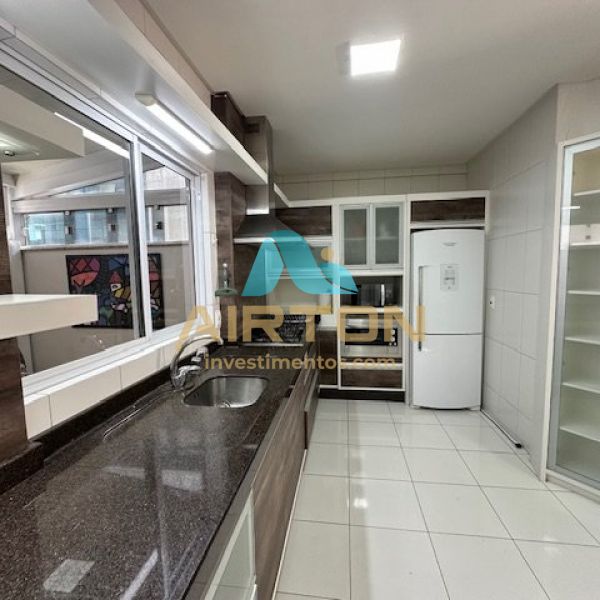 Apto loca��o de ver�o na quadra do mar, itapema SC