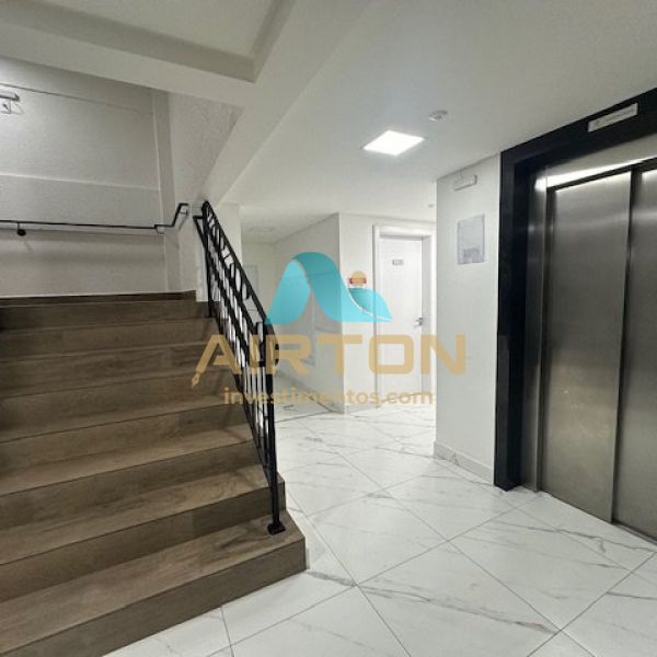 Apto novo a venda, 64 m�, Sacada com churrasqueira