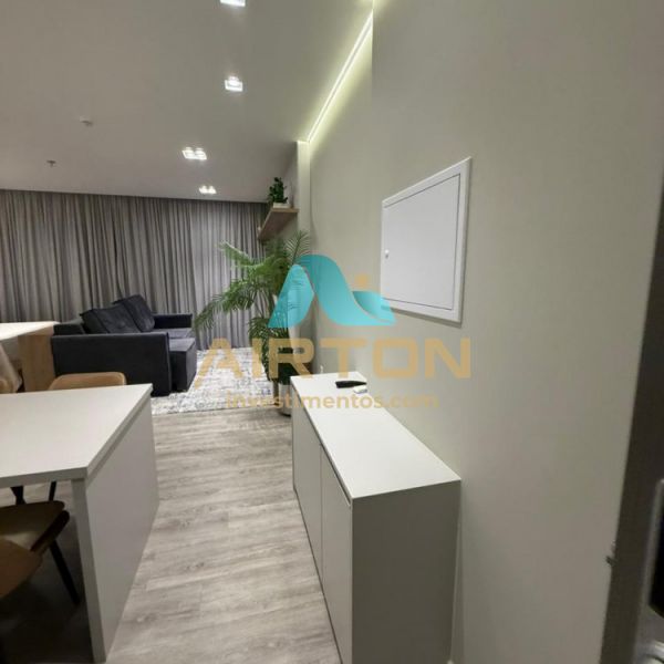 V1011 Flat Mobiliado - Novo - Meia Praia - Pr�ximo