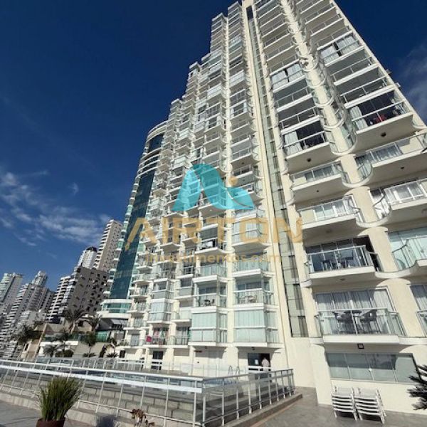 Venda Apto quadra mar e na melhor localiza��o de B