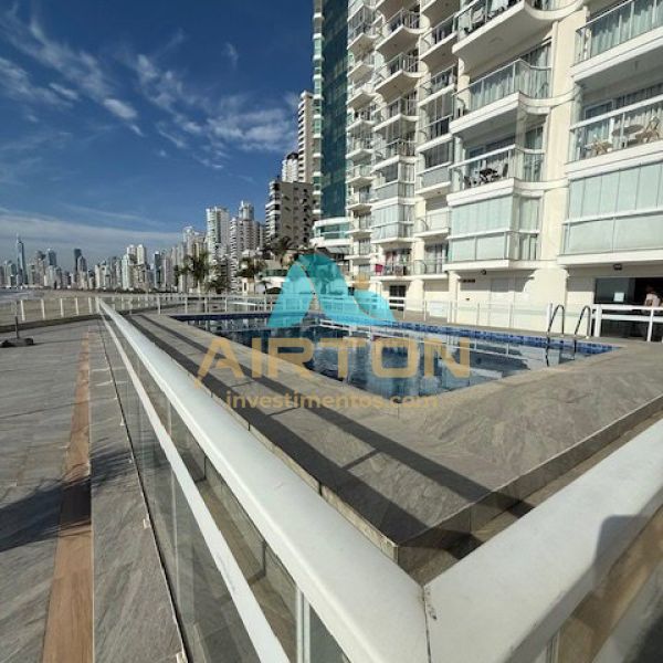 Venda Apto quadra mar e na melhor localiza��o de B
