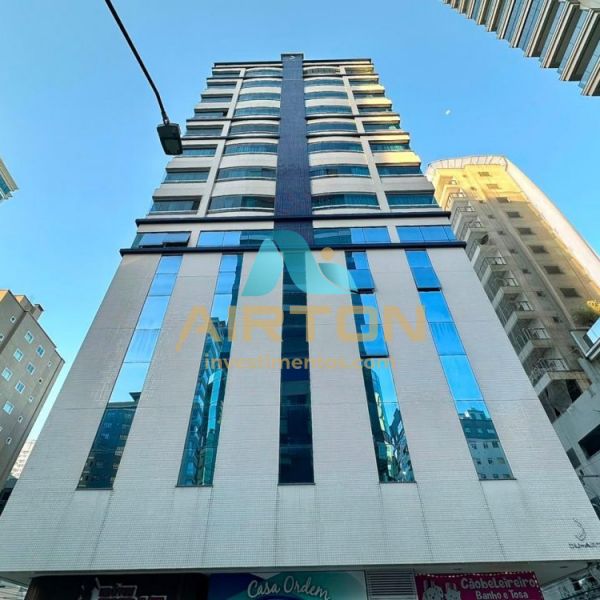COBERTURA A VENDA 4 VAGAS, 3 SU�TES, MOBILIADA, LA