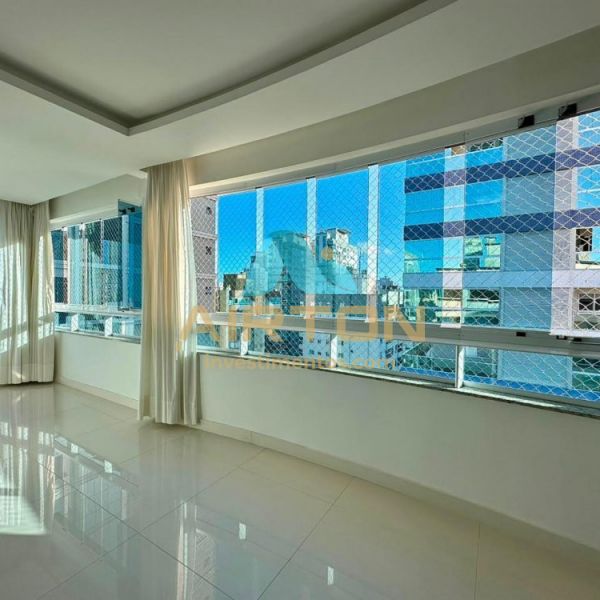 COBERTURA A VENDA 4 VAGAS, 3 SU�TES, MOBILIADA, LA