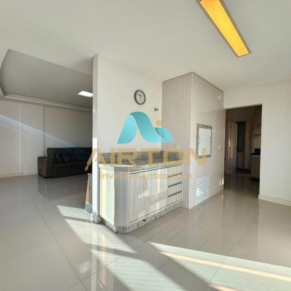 COBERTURA A VENDA 4 VAGAS, 3 SU�TES, MOBILIADA, LA