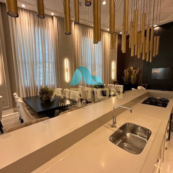 HARD HOCK CAFE COM UM OTIMO APTO SHOW ROOM EM FREN