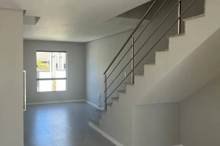 SOBRADO COM 3 QUARTOS � VENDA , 141M� - NOVA ESPER