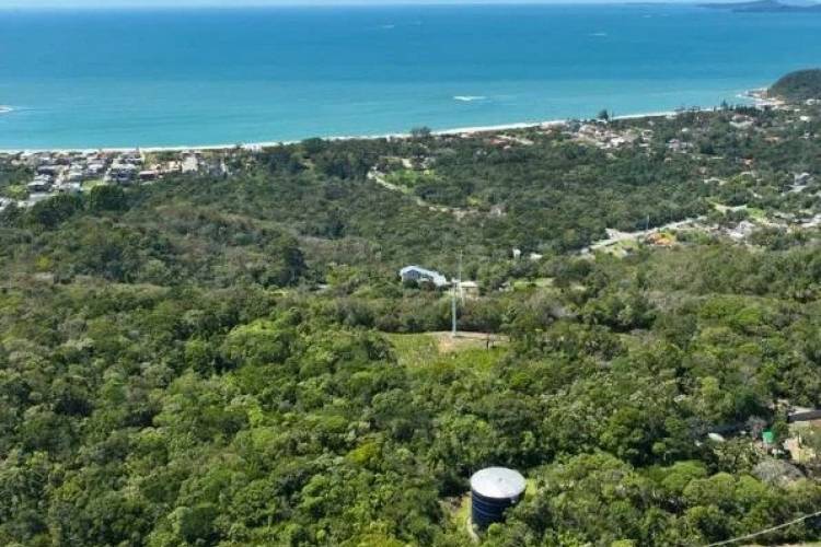 TERRENO/LOTE/CONDOM�NIO � VENDA , 37000M� - PRAIA 