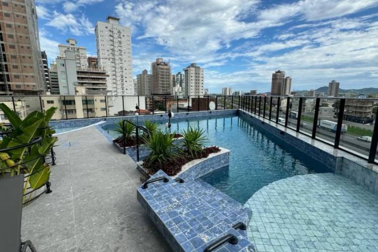 V3153 IM�VEL NOVO PARA VENDA, 200 MTS DO MAR EM ME