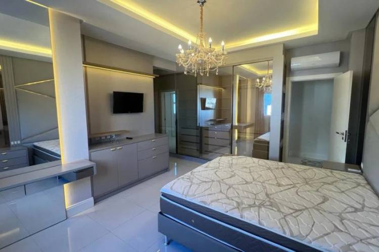 V4052 APARTAMENTO MOBILIADO, 200 MTS DO MAR EM MEI