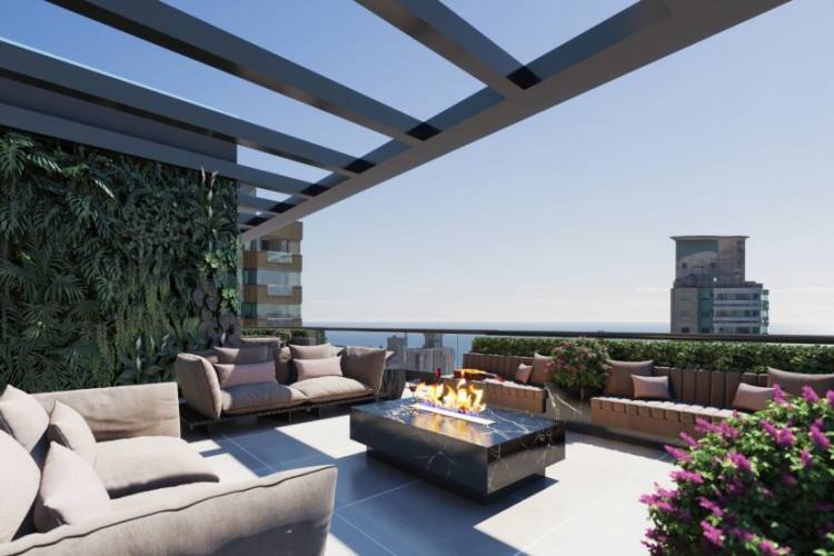 V3241 IM�VEL � VENDA COM 3 SUITES, 500 MTS DO MAR 