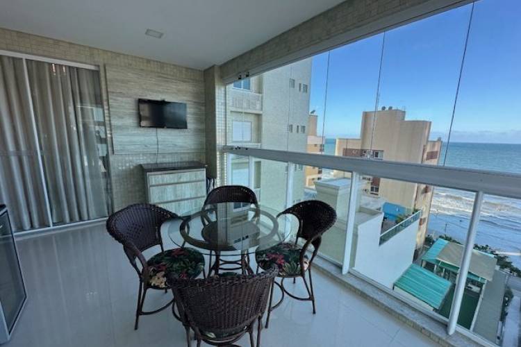 V4092 IM�VEL MOBILIADO PARA VENDA COM 4 SUITES, QU