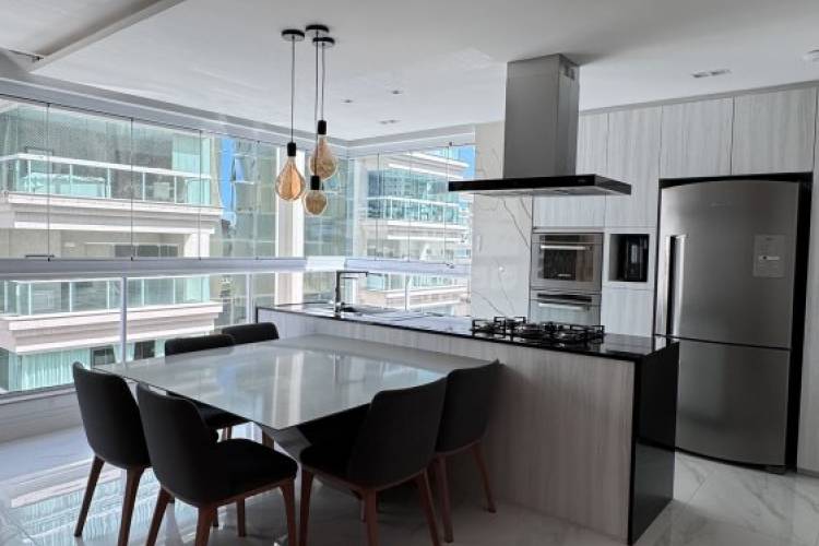 V4094 IM�VEL MOBILIADO PARA VENDA COM 4 SUITES EM 