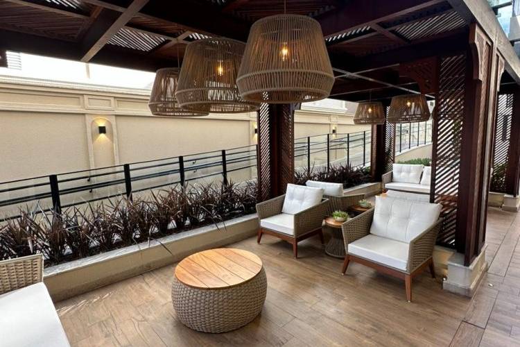 V4100 IM�VEL PARA VENDA COM 4 SUITES, 200 MTS DO M