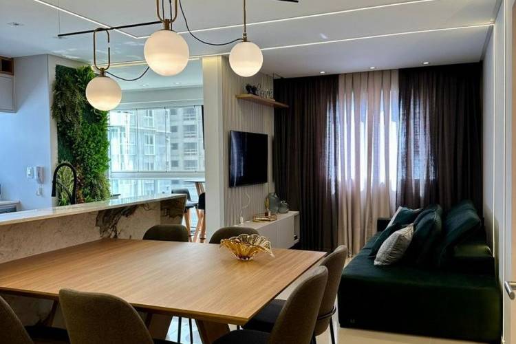 V2110 IM�VEL MOBILIADO PARA VENDA COM 2 DOR, 500 M