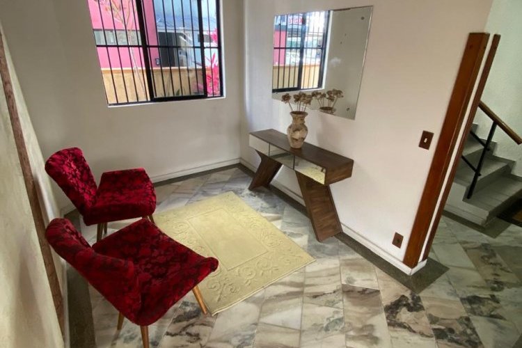 V2111 IMVEL PRONTO PARA VENDA COM 2 DOR, 500 MTS 