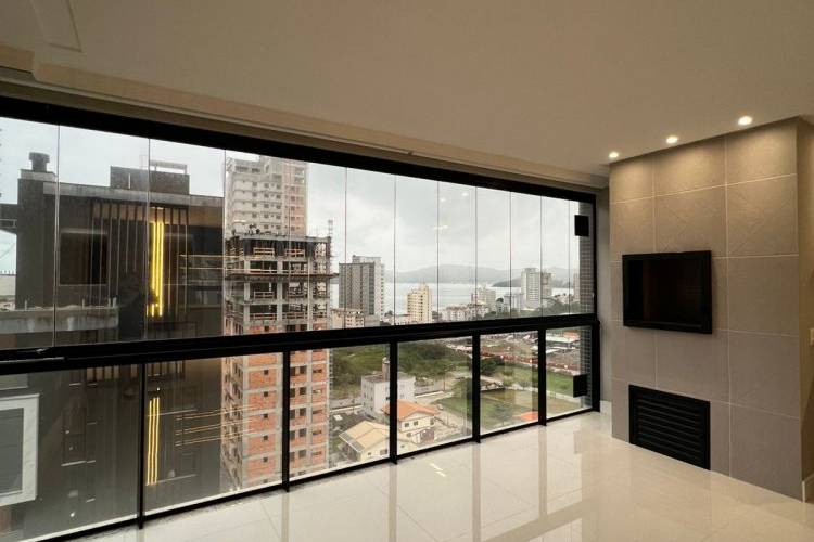 V3221 IM�VEL SEMI-MOBILIADO PARA VENDA, COM 3 SUIT