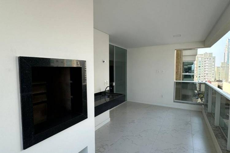 V3251 IM�VEL MOBILIADO � VENDA, 150 MTS DO MAR EM 