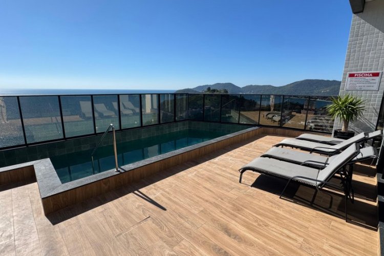 V3253 IMVEL  VENDA COM 3 SUITES, 500 MTS DO MAR 